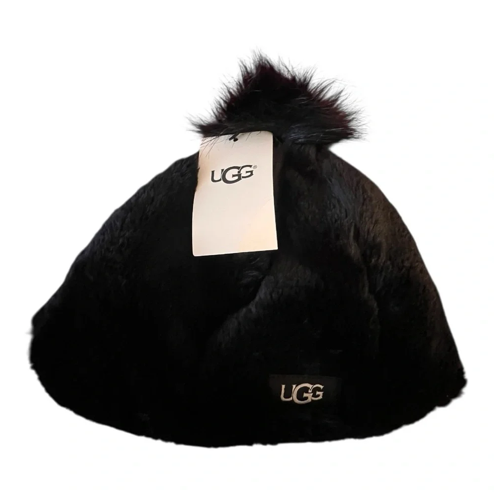 UGG NWT Soft and Adorable Kid's Faux Fur Pom Pom Beanie in Black, SZ 4-6 Unisex - Picture 2 of 10